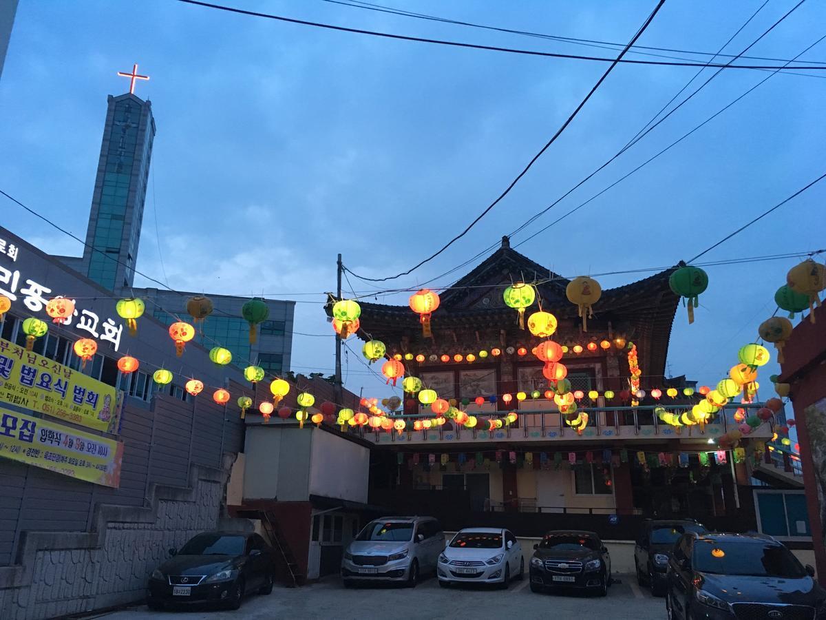 Busan Backpackers Екстериор снимка