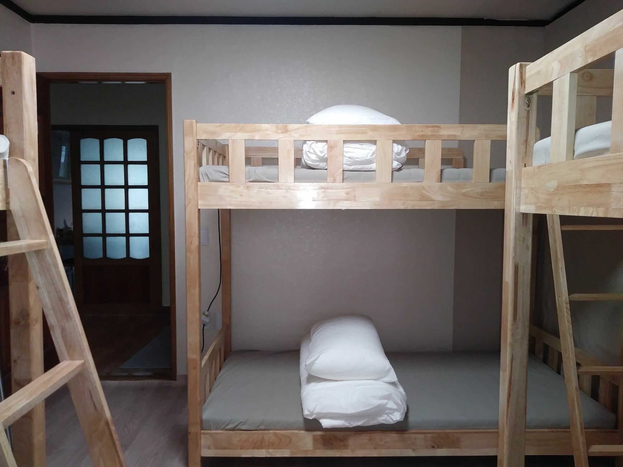 Busan Backpackers Екстериор снимка
